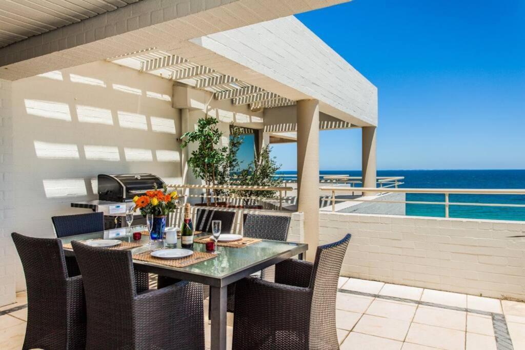 Beach View Apartment In Cottesloe Περθ Εξωτερικό φωτογραφία